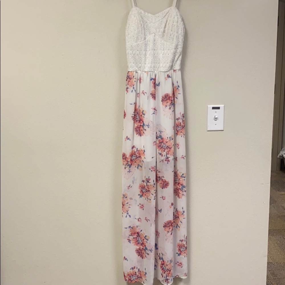 Floral dress sweetheart neckline